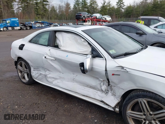 2013 Audi S5 Premium Plus with VIN WAUCGAFR0DA074875, listed as a IAAI auction lot 40936036 with 165,923 mi miles. Bid and sale history available at carsss.com. Image 6.