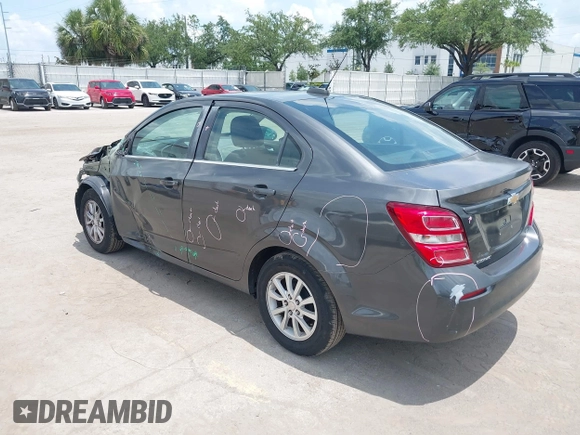 2017 Chevrolet Sonic LT z VIN 1G1JD5SH6H4125266, wystawiony jako IAAI lot #42354200 z przebiegiem 139 344 mil mil oraz . Historia ofert i sprzedaży dostępna na DreamBid. Obrazek 3.