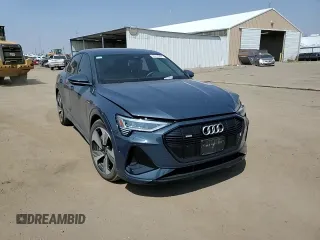 2021 Audi e-tron Sportback Prestige z VIN WA13ABGE6MB007966, wystawiony jako Copart lot #64278064 z przebiegiem 26 989 mil mil oraz Szkody całkowita. Historia ofert i sprzedaży dostępna na DreamBid. Obrazek 12.