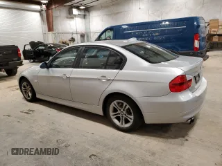 2008 BMW 3 Series 328xi z VIN WBAVC93588K039103, wystawiony jako Copart lot #52604335 z przebiegiem 149 843 mil mil oraz Nie do naprawy • Non repairable. Historia ofert i sprzedaży dostępna na DreamBid. Obrazek 2.