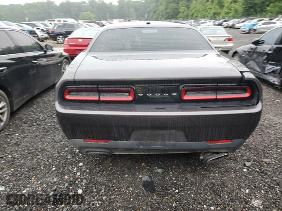 2016 Dodge Challenger SXT z VIN 2C3CDZAG6GH153087, wystawiony jako Copart lot #60778765 z przebiegiem 146 482 mil mil oraz Szkoda całkowita • Salvage title. Historia ofert i sprzedaży dostępna na DreamBid. Obrazek 6.