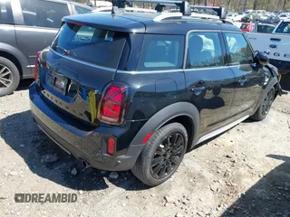2024 MINI Countryman Cooper S with VIN WMZ53BR08R3S33762, listed as a IAAI auction lot 41845320 with 5,509 mi miles. Bid and sale history available at carsss.com. Image 4.