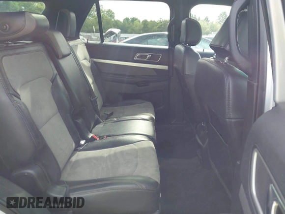 2017 Ford Explorer XLT z VIN 1FM5K8D80HGA02103, wystawiony jako IAAI lot #42288779 z przebiegiem 209 401 mil mil oraz . Historia ofert i sprzedaży dostępna na DreamBid. Obrazek 8.