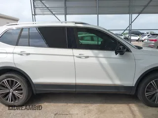 2018 Volkswagen Tiguan SEL with VIN 3VV2B7AX8JM120443, listed as a IAAI auction lot 42154773 with 70,256 mi miles and . Bid and sale history available at DreamBid. Image 13.