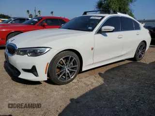2021 BMW 3 Series 330i z VIN 3MW5R1J07M8C10698, wystawiony jako Copart lot #52832105 z przebiegiem 54 842 mil mil oraz Szkoda całkowita • Salvage title. Historia ofert i sprzedaży dostępna na DreamBid. Obrazek 1.
