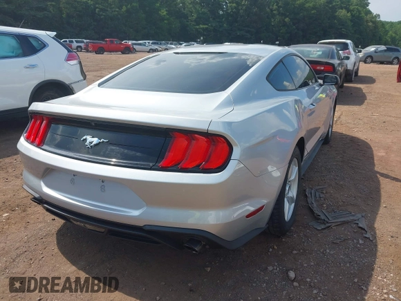 2018 Ford Mustang EcoBoost z VIN 1FA6P8TH6J5174509, wystawiony jako IAAI lot #42627744 z przebiegiem 83 093 mil mil oraz . Historia ofert i sprzedaży dostępna na DreamBid. Obrazek 4.