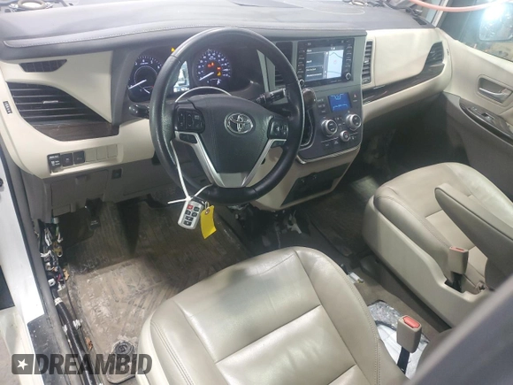 2019 Toyota Sienna XLE with VIN 5TDDZ3DC0KS217173, listed as a Copart auction lot 48677095 with 96,728 mi miles and Salvage Title. Bid and sale history available at carsss.com. Image 8.