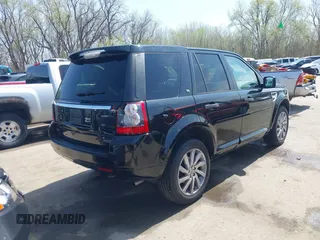 2012 Land Rover LR2 HSE z VIN SALFT2BN8CH304150, wystawiony jako IAAI lot #41875910 z przebiegiem 107 108 mil mil oraz . Historia ofert i sprzedaży dostępna na DreamBid. Obrazek 4.
