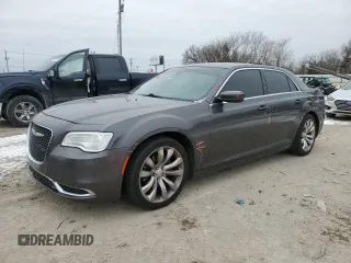 2017 Chrysler 300 Limited z VIN 2C3CCAAG2HH624190, wystawiony jako Copart lot #46177805 z przebiegiem 138 561 mil mil oraz Szkoda całkowita • Salvage title. Historia ofert i sprzedaży dostępna na DreamBid. Obrazek 1.