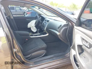 2015 Nissan Altima S with VIN 1N4AL3AP2FN379061, listed as a IAAI auction lot 41995960 with 313,153 mi miles and . Bid and sale history available at carsss.com. Image 5.
