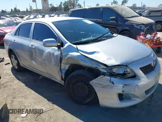 2010 Toyota Corolla z VIN 1NXBU4EE6AZ361425, wystawiony jako IAAI lot #41337203 z przebiegiem 150 230 mil mil oraz . Historia ofert i sprzedaży dostępna na DreamBid. Obrazek 1.