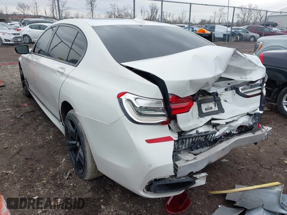 2016 BMW 7 Series 740i with VIN WBA7E2C50GG714647, listed as a IAAI auction lot 41745442 with 134,399 mi miles and . Bid and sale history available at carsss.com. Image 3.