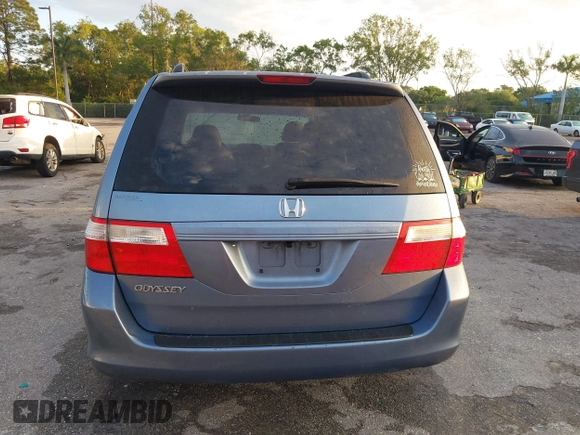 2007 Honda Odyssey EX-L z VIN 5FNRL38717B035384, wystawiony jako IAAI lot #41976861 z przebiegiem 211 640 mil mil oraz . Historia ofert i sprzedaży dostępna na DreamBid. Obrazek 16.