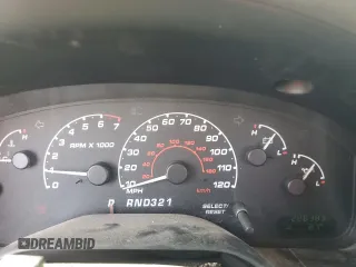 2002 Ford Explorer XLT z VIN 1FMZU73E72ZA27928, wystawiony jako Copart lot #56654885 z przebiegiem 228 383 mil mil oraz Szkoda całkowita • Salvage title. Historia ofert i sprzedaży dostępna na DreamBid. Obrazek 9.