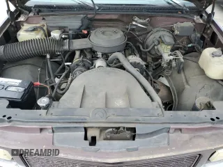 1993 GMC Sierra 1500 with VIN 1GDDC14Z6PZ526240, listed as a Copart auction lot 81913724 with 303,163 mi miles and Salvage Title. Bid and sale history available at DreamBid. Image 11.