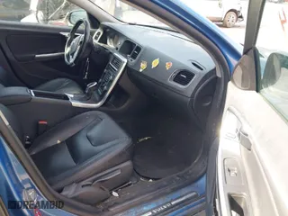 2014 Volvo S60 T5 with VIN YV1612FS4E2272522, listed as a IAAI auction lot 42037924 with 161,350 mi miles. Bid and sale history available at carsss.com. Image 5.