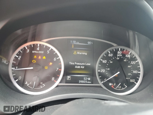 2018 Nissan Sentra SV with VIN 3N1AB7AP3JY262320, listed as a Copart auction lot 62417505 with 39,803 mi miles and Clean title. Bid and sale history available at DreamBid. Image 9.
