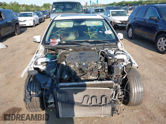 2013 Mercedes-Benz C 300 Sport with VIN WDDGF8AB8DR273075, listed as a IAAI auction lot 42406838 with Not provided miles and . Bid and sale history available at DreamBid. Image 11.