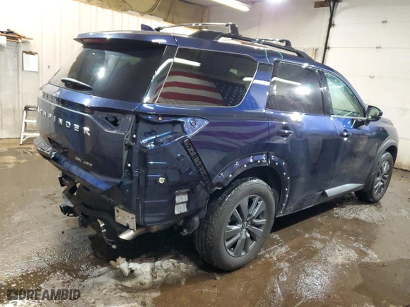2024 Nissan Pathfinder Rock Creek with VIN 5N1DR3BD9RC261983, listed as a Copart auction lot 83951004 with 8,555 mi miles and Salvage Title. Bid and sale history available at carsss.com. Image 3.