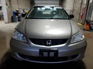 2004 Honda Civic LX z VIN 1HGEM22574L042699, wystawiony jako Copart lot #56596165 z przebiegiem 77 198 mil mil oraz Czysty tytuł • Clean title. Historia ofert i sprzedaży dostępna na DreamBid. Obrazek 5.