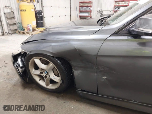 2017 BMW 3 Series 340i xDrive with VIN WBA8B7G32HNU94721, listed as a IAAI auction lot 41572361 with 65,822 mi miles and . Bid and sale history available at DreamBid. Image 6.