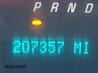 2017 Chevrolet Express Cargo z VIN 1GCWGAFF6H1147484, wystawiony jako IAAI lot #42280800 z przebiegiem 207 357 mil mil oraz . Historia ofert i sprzedaży dostępna na DreamBid. Obrazek 15.