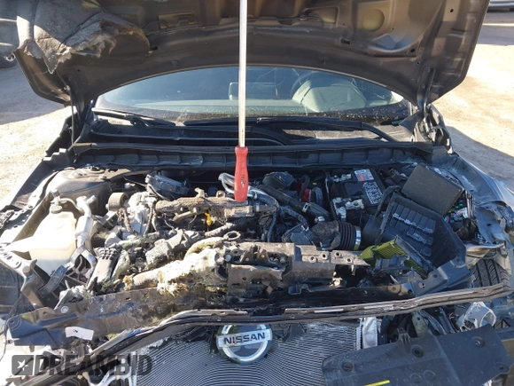 2022 Nissan Altima SV z VIN 1N4BL4DV6NN403932, wystawiony jako IAAI lot #41940084 z przebiegiem 6 292 mil mil oraz . Historia ofert i sprzedaży dostępna na DreamBid. Obrazek 10.