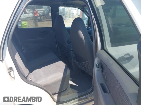 2001 Ford Escape XLT with VIN 1FMYU04131KB70753, listed as a IAAI auction lot 42174549 with 209,485 mi miles and . Bid and sale history available at DreamBid. Image 8.