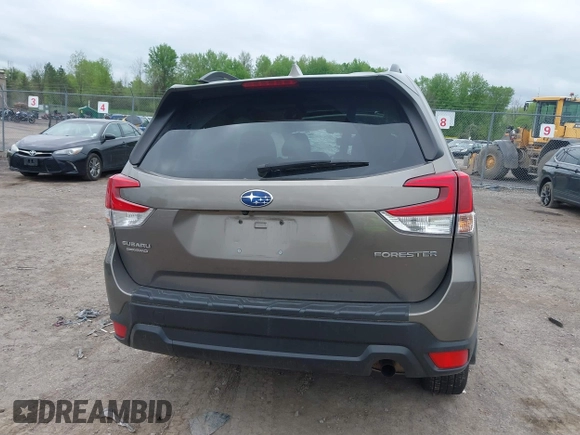 2020 Subaru Forester Premium with VIN JF2SKAJC2LH608689, listed as a IAAI auction lot 42251401 with 32,501 mi miles and . Bid and sale history available at DreamBid. Image 16.