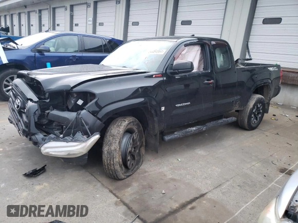 2016 Toyota Tacoma SR z VIN 5TFSX5EN6GX042325, wystawiony jako Copart lot #84464864 z przebiegiem 54 235 mil mil oraz Szkoda całkowita • Salvage title. Historia ofert i sprzedaży dostępna na DreamBid. Obrazek 1.