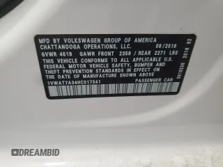 2017 Volkswagen Passat S z VIN 1VWAT7A34HC017341, wystawiony jako Copart lot #55556425 z przebiegiem 63 919 mil mil oraz Nie do naprawy • Non repairable. Historia ofert i sprzedaży dostępna na DreamBid. Obrazek 12.