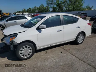 2019 Nissan Versa SV z VIN 3N1CN7AP4KL842710, wystawiony jako Copart lot #55936475 z przebiegiem 78 347 mil mil oraz Szkoda całkowita • Salvage title. Historia ofert i sprzedaży dostępna na DreamBid. Obrazek 1.