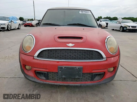 2011 MINI Hardtop S with VIN WMWSV3C5XBTY23021, listed as a Copart auction lot 58786655 with 117,874 mi miles and Clean title. Bid and sale history available at DreamBid. Image 5.