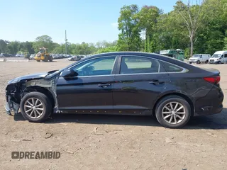2019 Hyundai Sonata SE z VIN 5NPE24AF5KH758089, wystawiony jako IAAI lot #42412549 z przebiegiem 62 368 mil mil oraz . Historia ofert i sprzedaży dostępna na DreamBid. Obrazek 14.