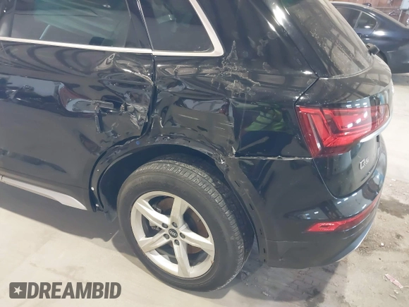 2021 Audi Q5 Premium with VIN WA1AAAFY0M2128148, listed as a IAAI auction lot 41240680 with 37,977 mi miles. Bid and sale history available at carsss.com. Image 6.