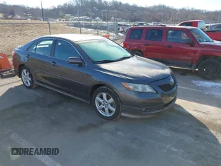 2008 Toyota Camry LE z VIN 4T1BE46K08U196337, wystawiony jako IAAI lot #41577012 z przebiegiem 172 634 mil mil oraz . Historia ofert i sprzedaży dostępna na DreamBid. Obrazek 1.