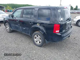 2010 Honda Pilot LX with VIN 5FNYF4H22AB032949, listed as a IAAI auction lot 42309344 with 247,611 mi miles and . Bid and sale history available at DreamBid. Image 3.