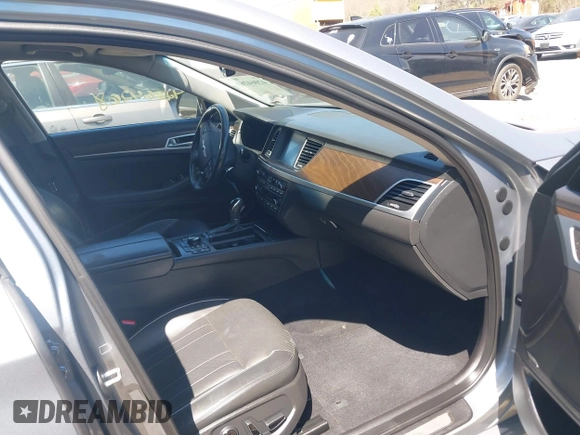 2015 Hyundai Genesis 3.8L with VIN KMHGN4JE5FU073248, listed as a IAAI auction lot 42064268 with 158,972 mi miles and . Bid and sale history available at DreamBid. Image 5.