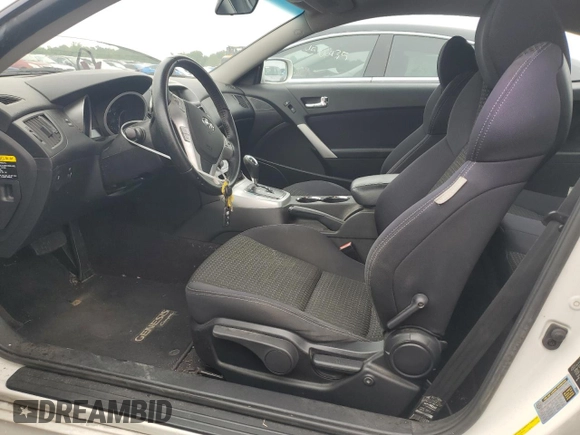 2010 Hyundai Genesis Coupe z VIN KMHHT6KD7AU017753, wystawiony jako Copart lot #60871785 z przebiegiem 87 337 mil mil oraz Czysty tytuł • Clean title. Historia ofert i sprzedaży dostępna na DreamBid. Obrazek 7.