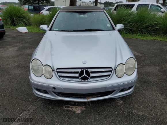 2007 Mercedes-Benz CLK-Class 3.5L with VIN WDBTK56G87F220761, listed as a Copart auction lot 74673524 with 145,402 mi miles and Salvage Title. Bid and sale history available at carsss.com. Image 5.