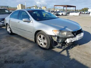 2006 Acura RL with VIN JH4KB16526C005234, listed as a IAAI auction lot 42130374 with 343,839 mi miles and . Bid and sale history available at DreamBid. Image 1.