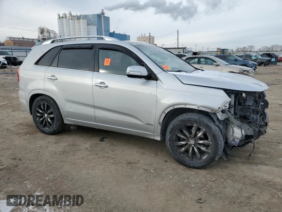 2013 Kia Sorento SX with VIN 5XYKWDA2XDG319582, listed as a Copart auction lot 89189065 with 200,976 mi miles and Salvage Title. Bid and sale history available at carsss.com. Image 4.