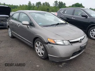 2008 Honda Civic LX z VIN 2HGFA16538H317117, wystawiony jako IAAI lot #42435502 z przebiegiem 78 977 mil mil oraz . Historia ofert i sprzedaży dostępna na DreamBid. Obrazek 1.
