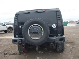 2007 Hummer H2 SUV z VIN 5GRGN23UX7H111093, wystawiony jako IAAI lot #41262675 z przebiegiem Nie podano mil oraz . Historia ofert i sprzedaży dostępna na DreamBid. Obrazek 17.