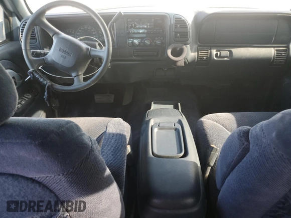 1999 GMC Suburban with VIN 3GKEC16R6XG538009, listed as a Copart auction lot 87112424 with 220,487 mi miles and Clean Title. Bid and sale history available at DreamBid. Image 8.