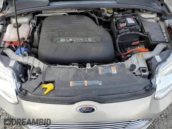2015 Ford Focus Electric with VIN 1FADP3R45FL227962, listed as a Copart auction lot 43755825 with 70,490 mi miles and Clean title. Bid and sale history available at DreamBid. Image 11.