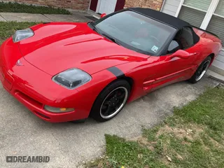 2002 Chevrolet Corvette with VIN 1G1YY32G825114317, listed as a Copart auction lot 54453865 with 194,404 mi miles and Clean Title. Bid and sale history available at carsss.com. Image 2.