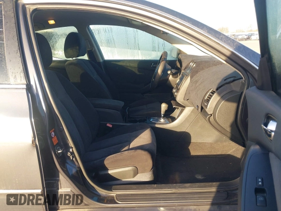 2008 Nissan Altima 3.5 SE with VIN 1N4BL21E18C236081, listed as a IAAI auction lot 41792229 with 136,208 mi miles. Bid and sale history available at carsss.com. Image 5.