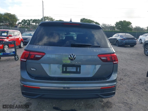 2024 Volkswagen Tiguan S with VIN 3VVRB7AX6RM101156, listed as a IAAI auction lot 41562944 with 1,984 mi miles. Bid and sale history available at carsss.com. Image 16.