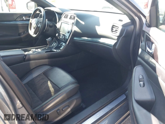 2019 Nissan Maxima SV with VIN 1N4AA6AV0KC360617, listed as a IAAI auction lot 41723765 with 93,691 mi miles and . Bid and sale history available at DreamBid. Image 5.